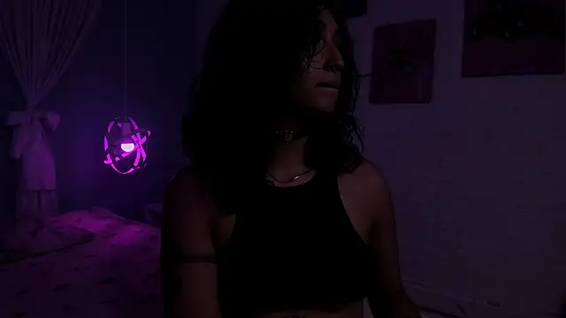 Snapshot of Cleo_Foxx chatting on 06-13-26, 04:49 Cleo Foxx online show from 06-13-26, 04:49