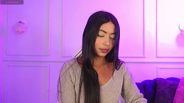 Lia Velez  online show from 04-16-26, 03:40