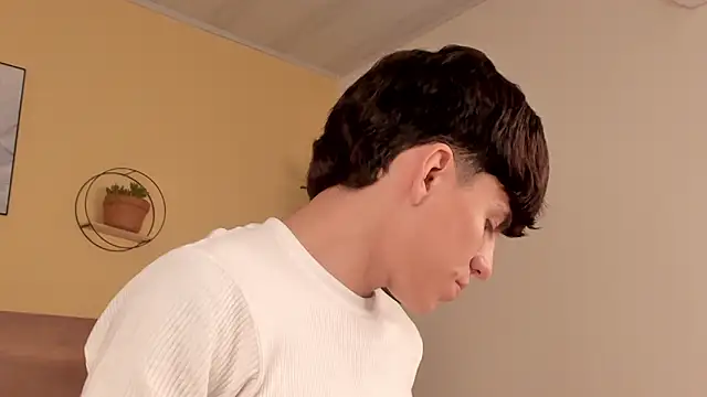 Snapshot of Angel_eros_ chatting on 02-22-26, 12:40 Angel eros online show from 02-22-26, 12:40