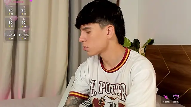 Snapshot of Angel_eros_ chatting on 02-07-26, 05:04 Angel eros online show from 02-07-26, 05:04