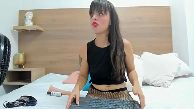 luz-miiaa online show from 02-07-26, 12:02