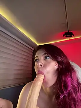 Snapshot of MiaTorres4 chatting on 02-23-26, 12:17 MiaTorres4 online show from 02-23-26, 12:17