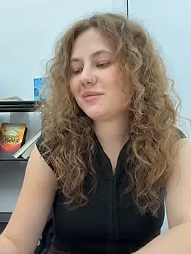 AsynaYuuki online show from 03-28-26, 06:20