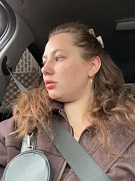 AsynaYuuki online show from 04-02-26, 10:44