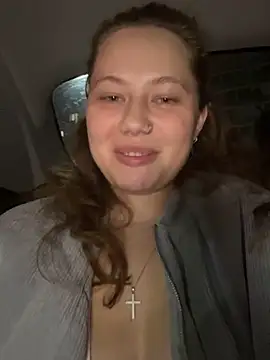 AsynaYuuki online show from 04-16-26, 06:41