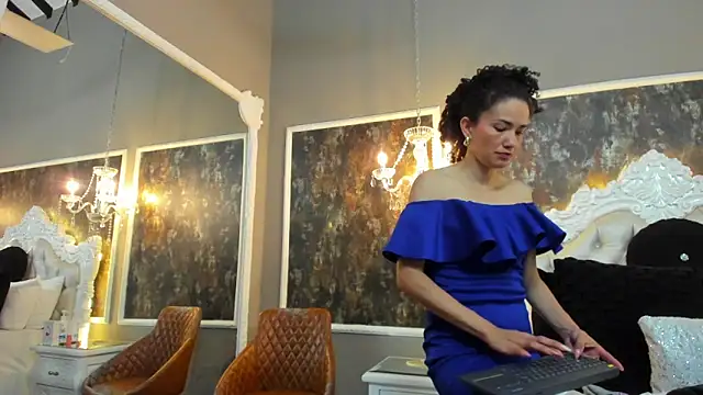 Snapshot of JuliethMilf chatting on 02-06-26, 07:43 JuliethMilf online show from 02-06-26, 07:43