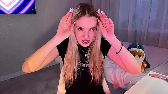 Between Eeys online show from 03-20-26, 03:46