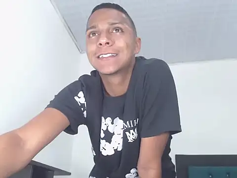 hotboyluxe online show from 04-26-26, 06:43