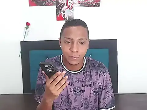 hotboyluxe online show from 04-05-26, 07:53