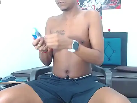 hotboyluxe online show from 03-12-26, 03:45