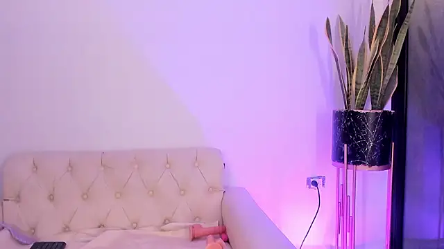 Snapshot of liorah_wolf chatting on 02-25-26, 08:41 liorah wolf online show from 02-25-26, 08:41