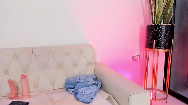 Snapshot of liorah_wolf chatting on 02-28-26, 09:03 liorah wolf online show from 02-28-26, 09:03