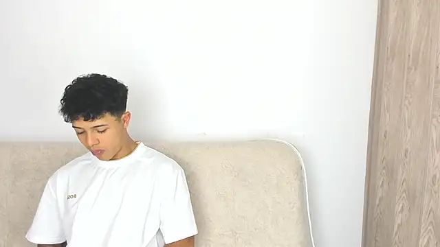 Snapshot of _Alex_Colton chatting on 02-27-26, 10:09 Alex Colton online show from 02-27-26, 10:09