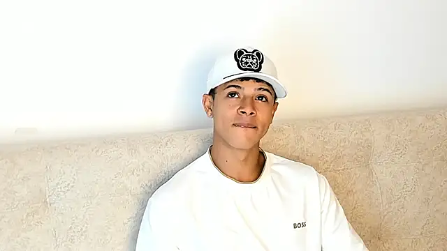 Snapshot of _Alex_Colton chatting on 02-09-26, 10:19 Alex Colton online show from 02-09-26, 10:19