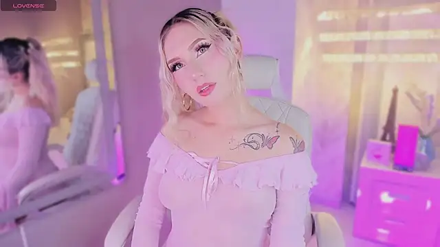 Mariluu  online show from 07-16-26, 02:36