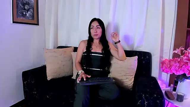 Mia Davis   online show from 03-05-26, 11:51