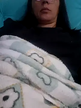 Snapshot of Renataalves chatting on 06-18-26, 12:20 Renataalves online show from 06-18-26, 12:20