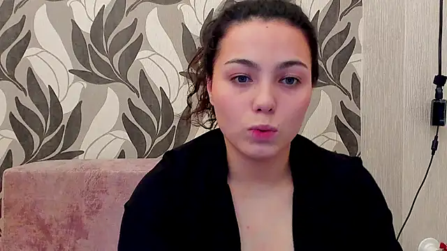 Dianasi online show from 02-11-26, 02:17