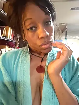 NatalieGainer goodies online show from 02-25-26, 03:34