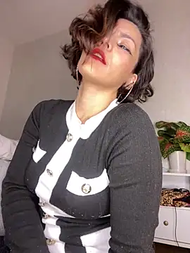 eva luz online show from 04-08-26, 10:11