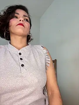 Snapshot of eva_luz chatting on 05-28-26, 05:30 eva luz online show from 05-28-26, 05:30