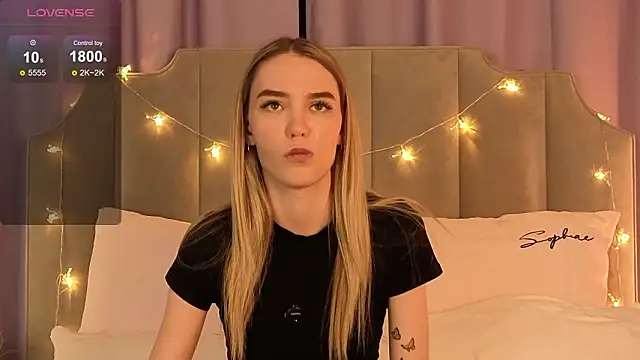 NikkiRyx online show from 02-04-26, 05:41