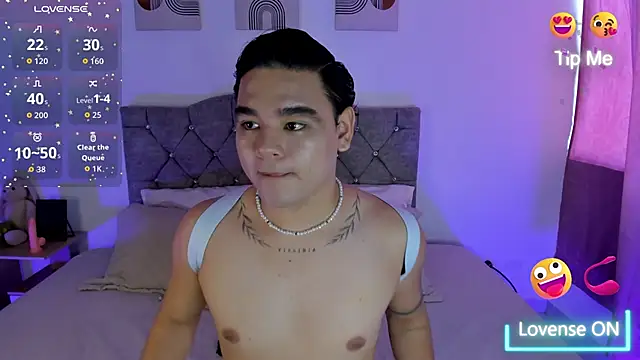 Snapshot of NoahVance chatting on 03-12-26, 03:05 NoahVance online show from 03-12-26, 03:05