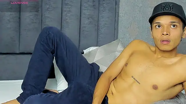 Alejandroo Montenegro online show from 03-10-26, 12:25