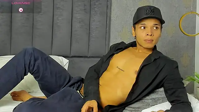 Alejandroo Montenegro online show from 03-10-26, 09:30