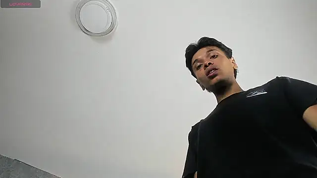 Alejandroo Montenegro online show from 06-09-26, 08:10