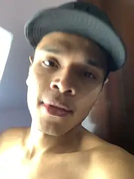 Snapshot of Alejandroo_Montenegro chatting on 02-20-26, 11:17 Alejandroo Montenegro online show from 02-20-26, 11:17