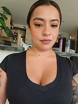 Snapshot of foxxy_lover chatting on 06-26-26, 03:51 foxxy lover online show from 06-26-26, 03:51