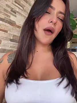 Snapshot of foxxy_lover chatting on 02-11-26, 04:07 foxxy lover online show from 02-11-26, 04:07