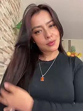 Snapshot of foxxy_lover chatting on 02-14-26, 05:57 foxxy lover online show from 02-14-26, 05:57