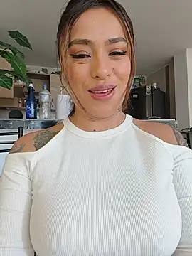 Snapshot of foxxy_lover chatting on 07-17-26, 06:05 foxxy lover online show from 07-17-26, 06:05