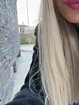 Snapshot of MelaFoxx chatting on 03-01-26, 04:40 MelaFoxx online show from 03-01-26, 04:40