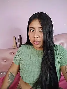 Snapshot of Noa_Baker chatting on 05-14-26, 01:19 Noa Baker online show from 05-14-26, 01:19