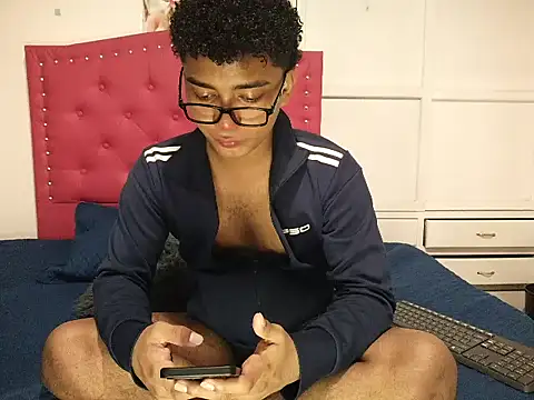 Snapshot of philipsex28 chatting on 03-02-26, 03:07 philipsex28 online show from 03-02-26, 03:07