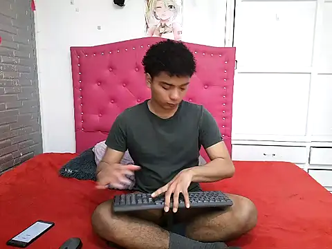 Snapshot of philipsex28 chatting on 02-12-26, 12:43 philipsex28 online show from 02-12-26, 12:43