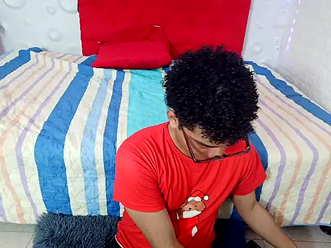 Snapshot of philipsex28 chatting on 02-10-26, 10:42 philipsex28 online show from 02-10-26, 10:42