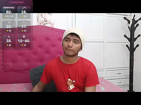 Snapshot of philipsex28 chatting on 02-18-26, 02:42 philipsex28 online show from 02-18-26, 02:42