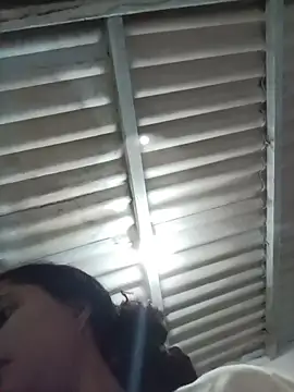 LiaRose- online show from 05-10-26, 03:32