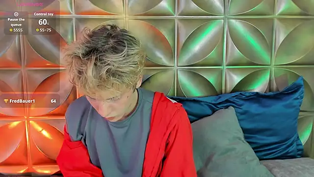 DannyParker  online show from 02-11-26, 04:40