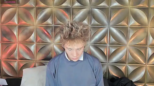 DannyParker  online show from 03-18-26, 04:37