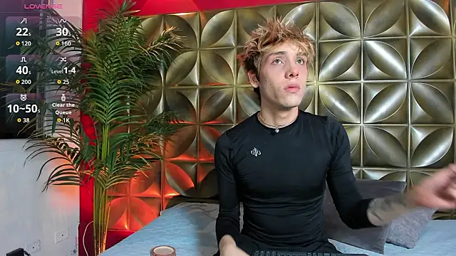 DannyParker  online show from 02-06-26, 04:08