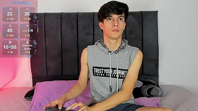 axxxel twink online show from 04-21-26, 01:42