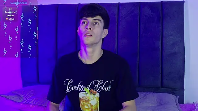 axxxel twink online show from 05-17-26, 02:44