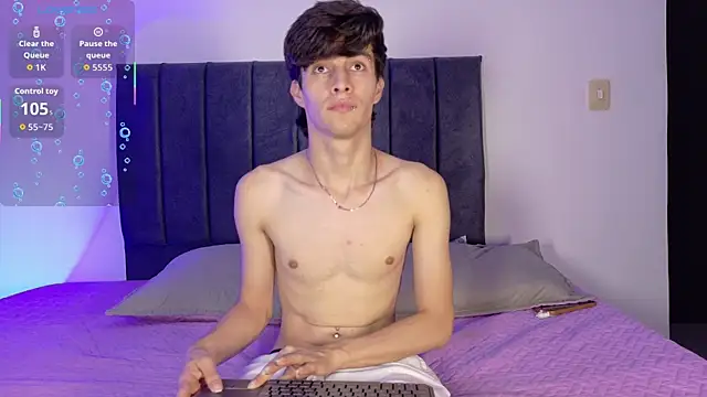 Snapshot of axxxel_twink chatting on 07-06-26, 02:18 axxxel twink online show from 07-06-26, 02:18