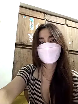 Baby-sexytits2026 online show from 04-06-26, 09:16