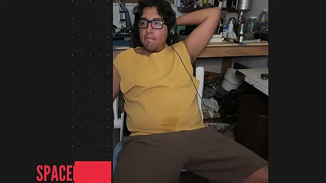 Snapshot of spacemanx_eddy chatting on 06-14-26, 09:16 spacemanx eddy online show from 06-14-26, 09:16